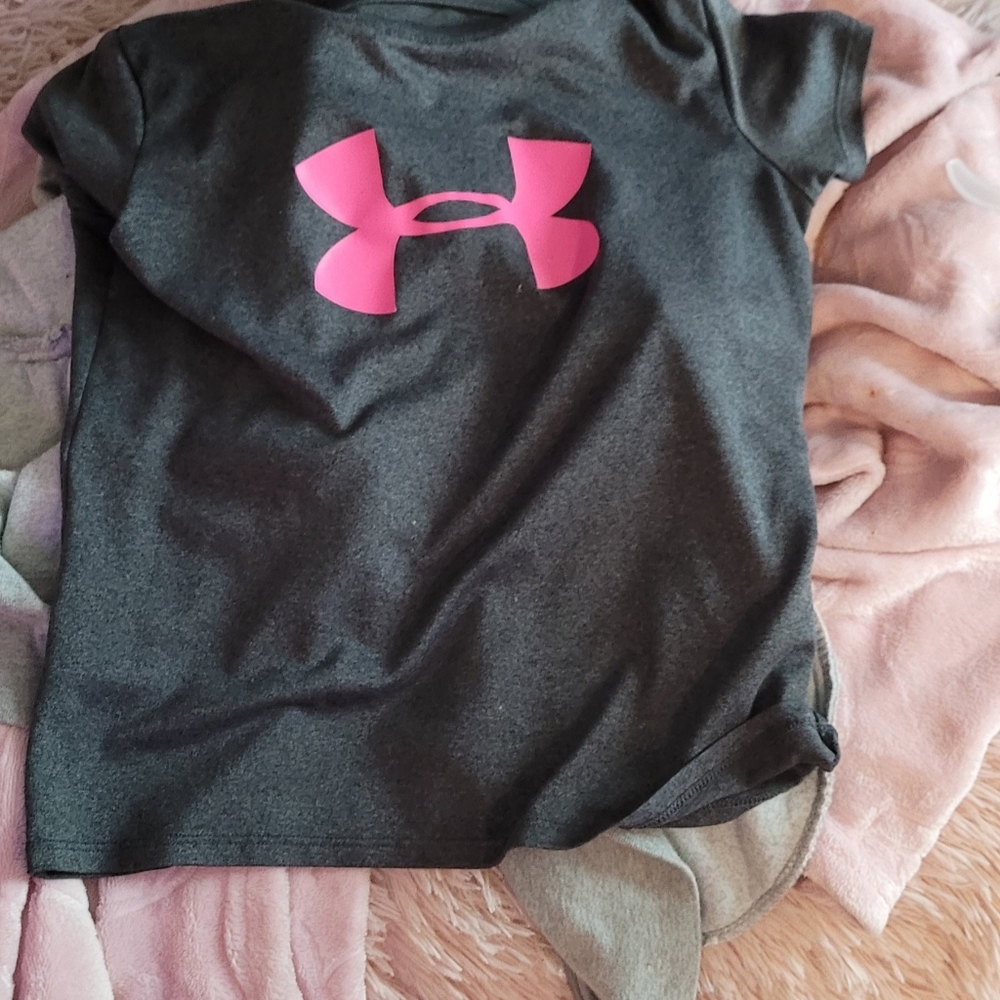 Under armor kids small short